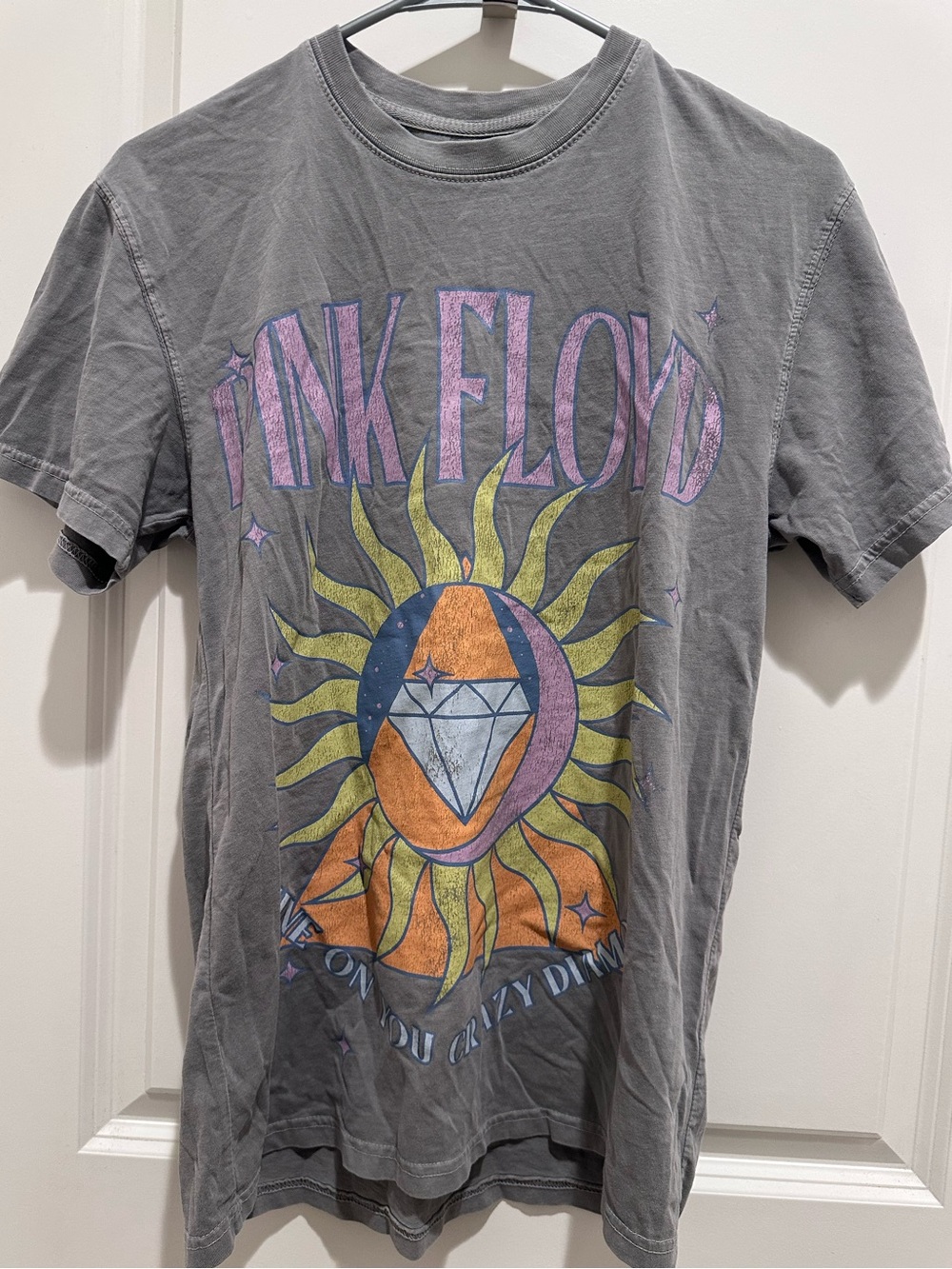 Pink Floyd Gray Tee with Multicolor Sun Diamond Graphic